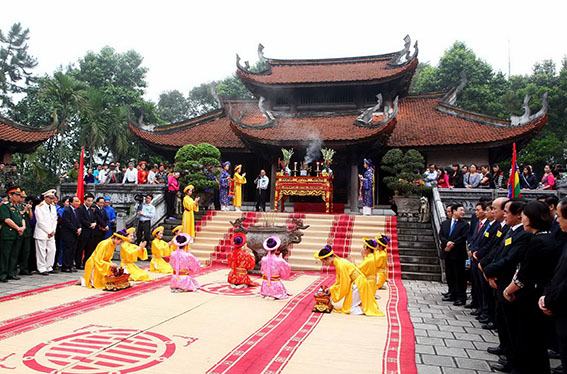 Tháng Ba nhớ về đất Tổ